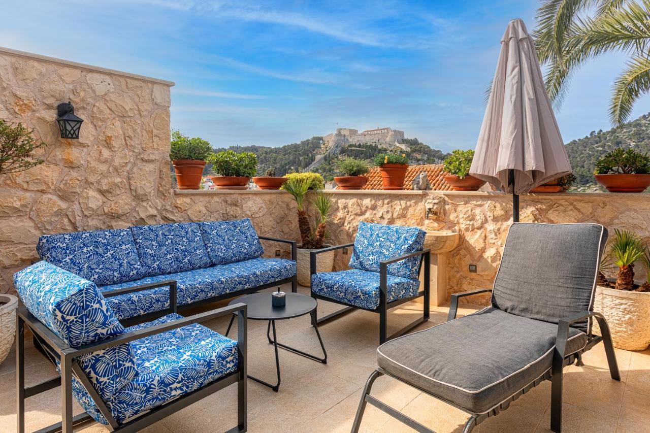 Villa Capitis In The Center Hvar Town Exteriör bild
