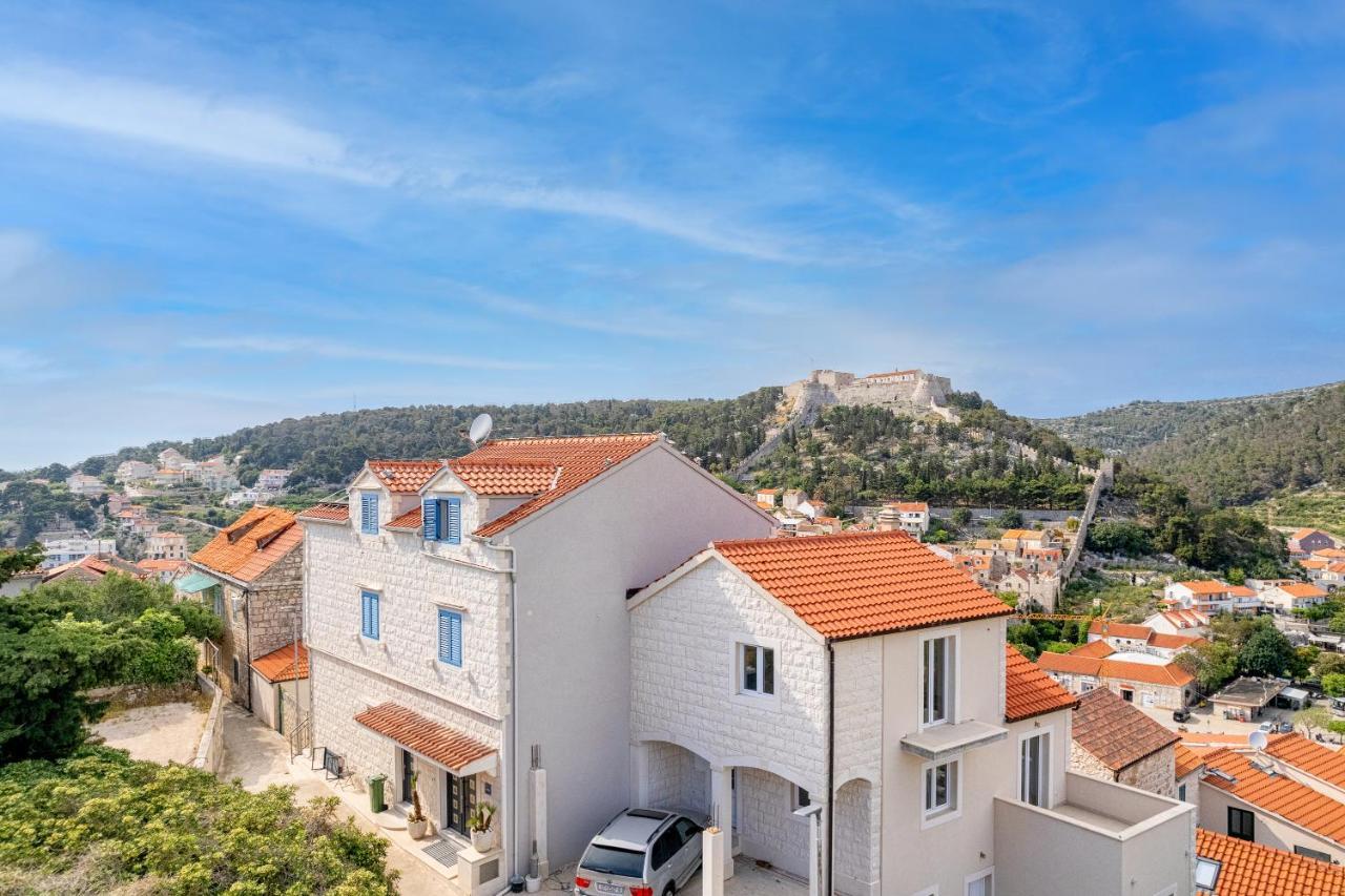 Villa Capitis In The Center Hvar Town Exteriör bild